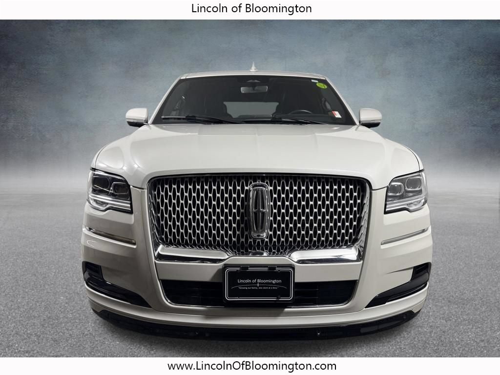 Certified 2023 Lincoln Navigator Reserve AWD/4WD image 10