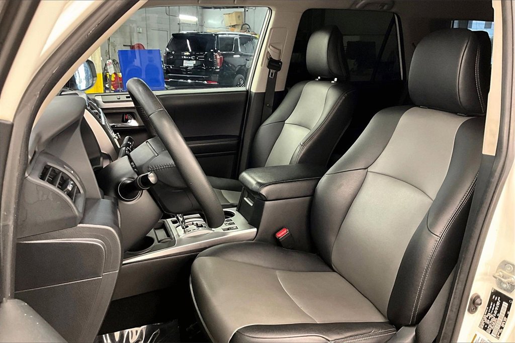 Used 2022 Toyota 4Runner SR5 Premium image 22