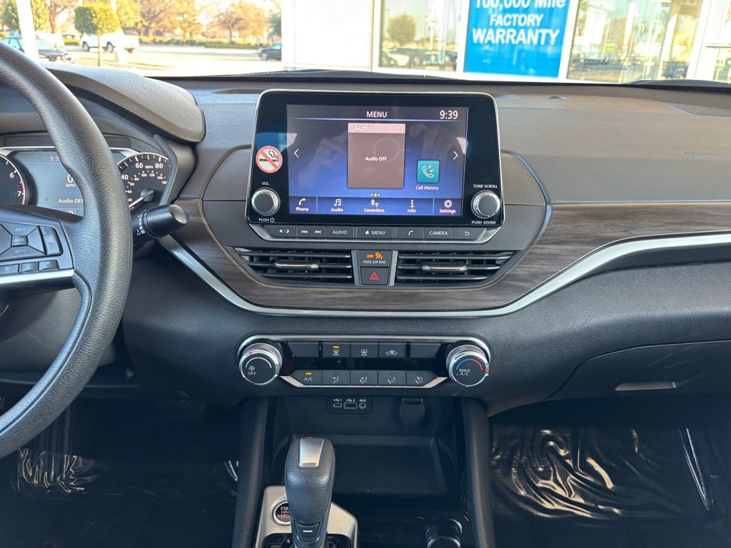 Used 2024 Nissan Altima 2.5 SV image 13