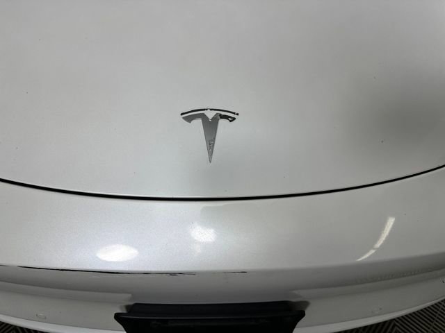 Used 2021 Tesla Model Y Long Range image 10