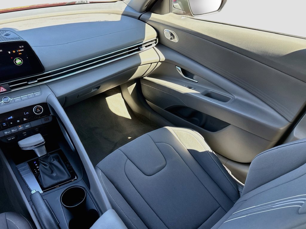 Used 2024 Hyundai Elantra SEL FWD image 34