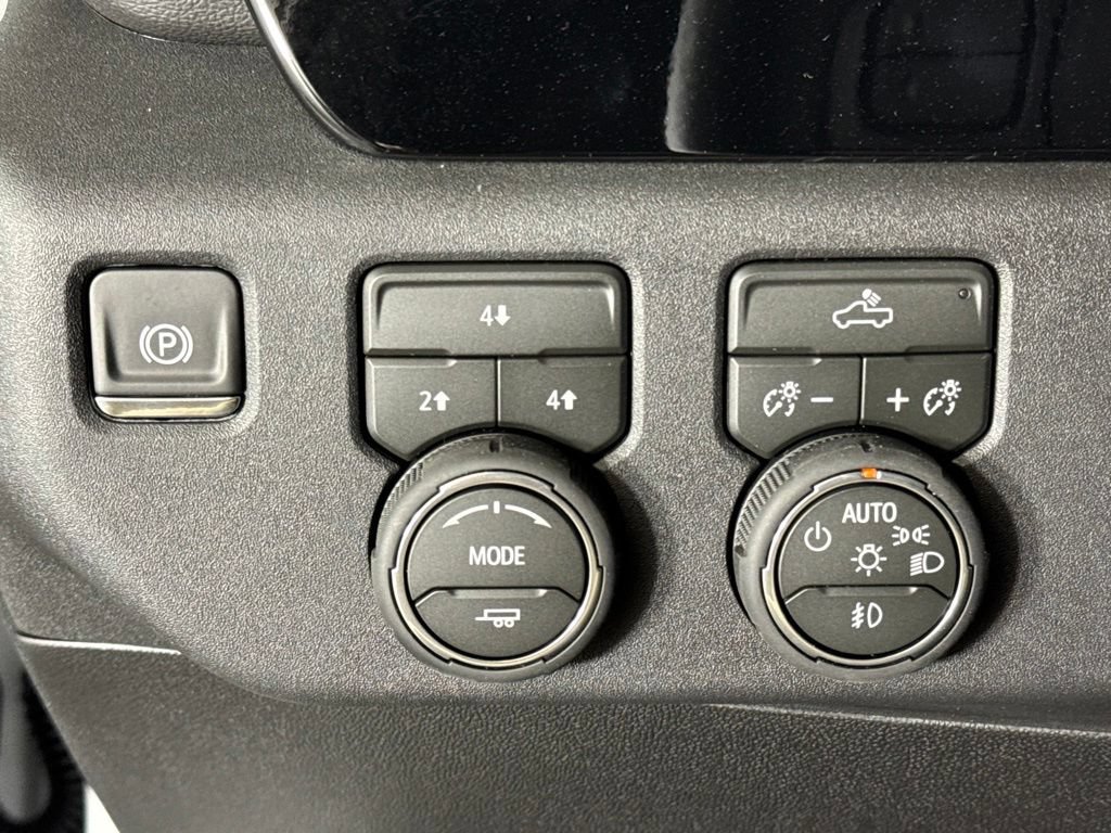 New 2026 Chevrolet Silverado 3500 LT AWD/4WD image 14