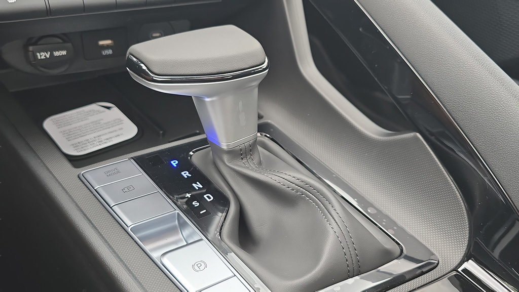 New 2026 Hyundai Elantra Limited FWD image 22