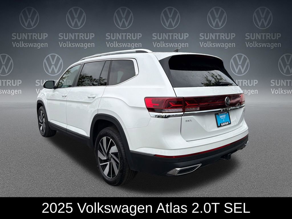 Used 2025 Volkswagen Atlas SEL AWD/4WD image 3