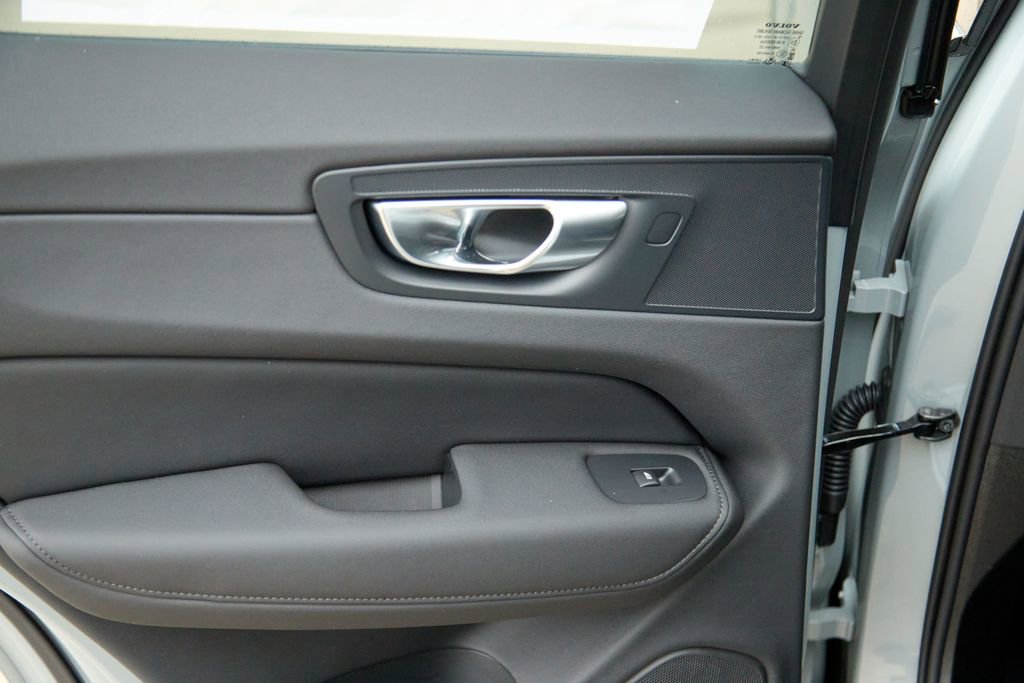 New 2026 Volvo XC60 B5 Ultra w/ Climate Package image 20