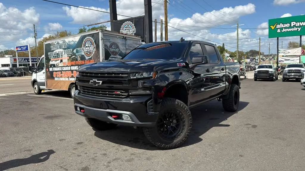 Used 2020 Chevrolet Silverado 1500 LT Trail Boss image 2