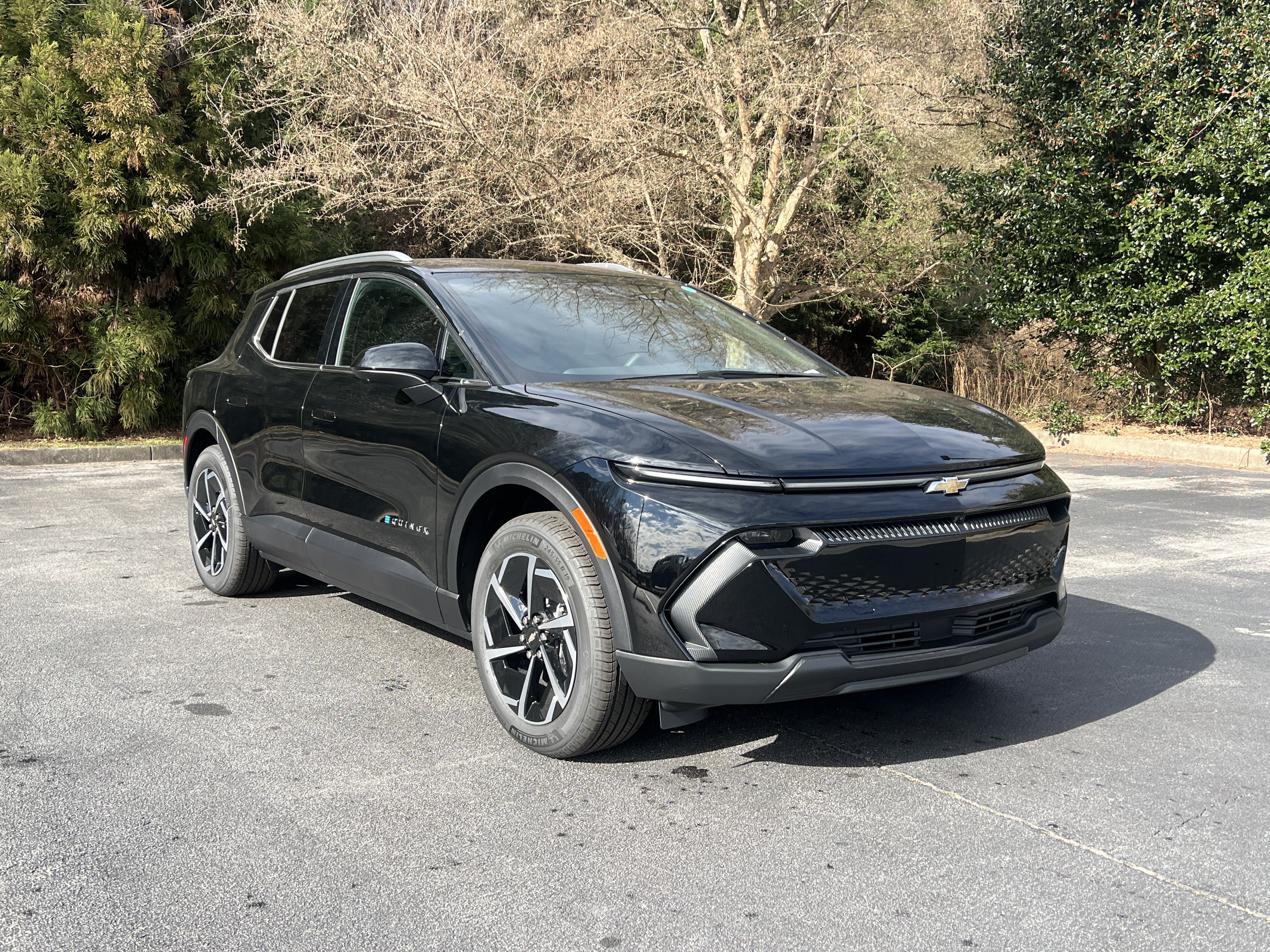 New 2026 Chevrolet Equinox EV LT AWD/4WD image 2