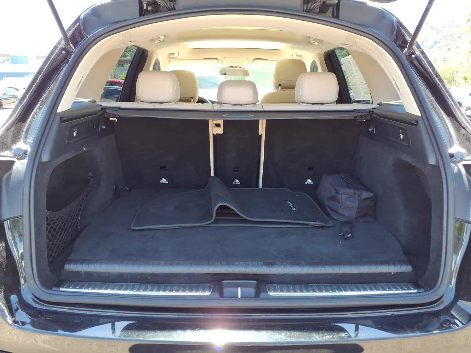 Used 2019 Mercedes-Benz GLC 350e 4MATIC image 6