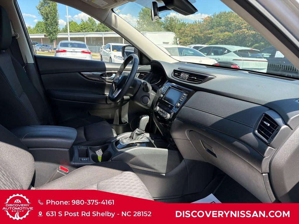 Certified 2019 Nissan Rogue SV w/ Premium Package FWD image 40