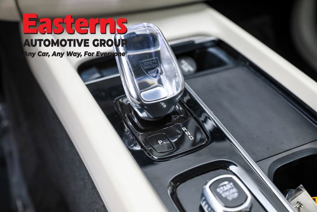 Used 2022 Volvo XC60 B6 Inscription w/ Advanced Package image 13