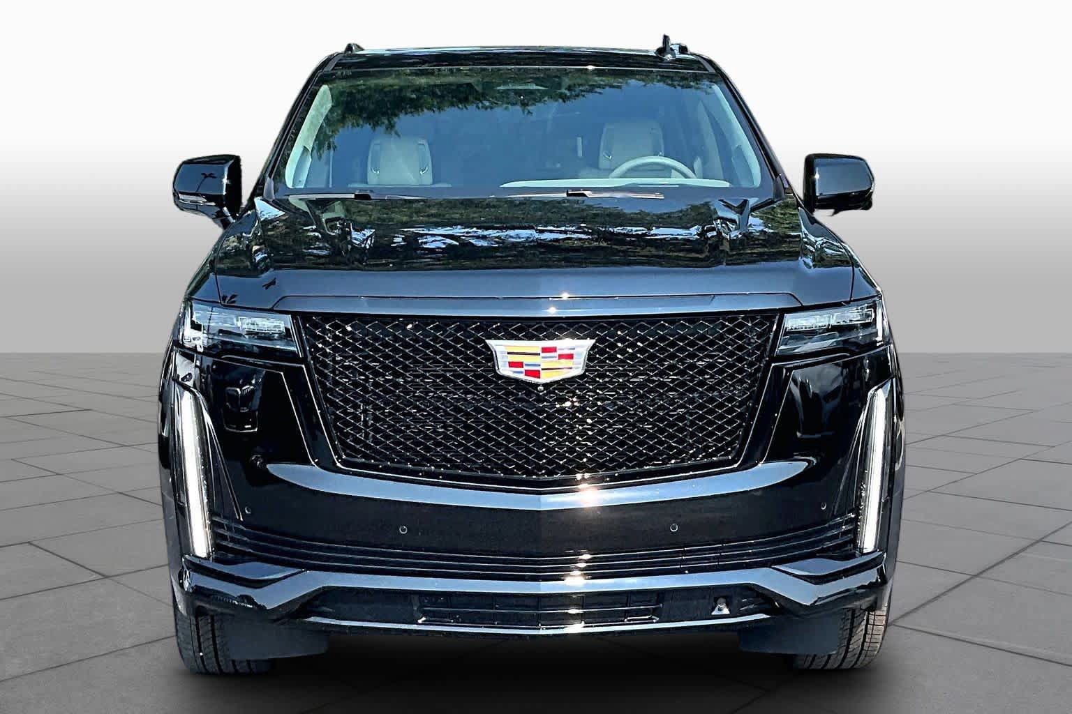 Used 2024 Cadillac Escalade Sport Platinum w/ LPO, ONYX Package AWD/4WD image 4