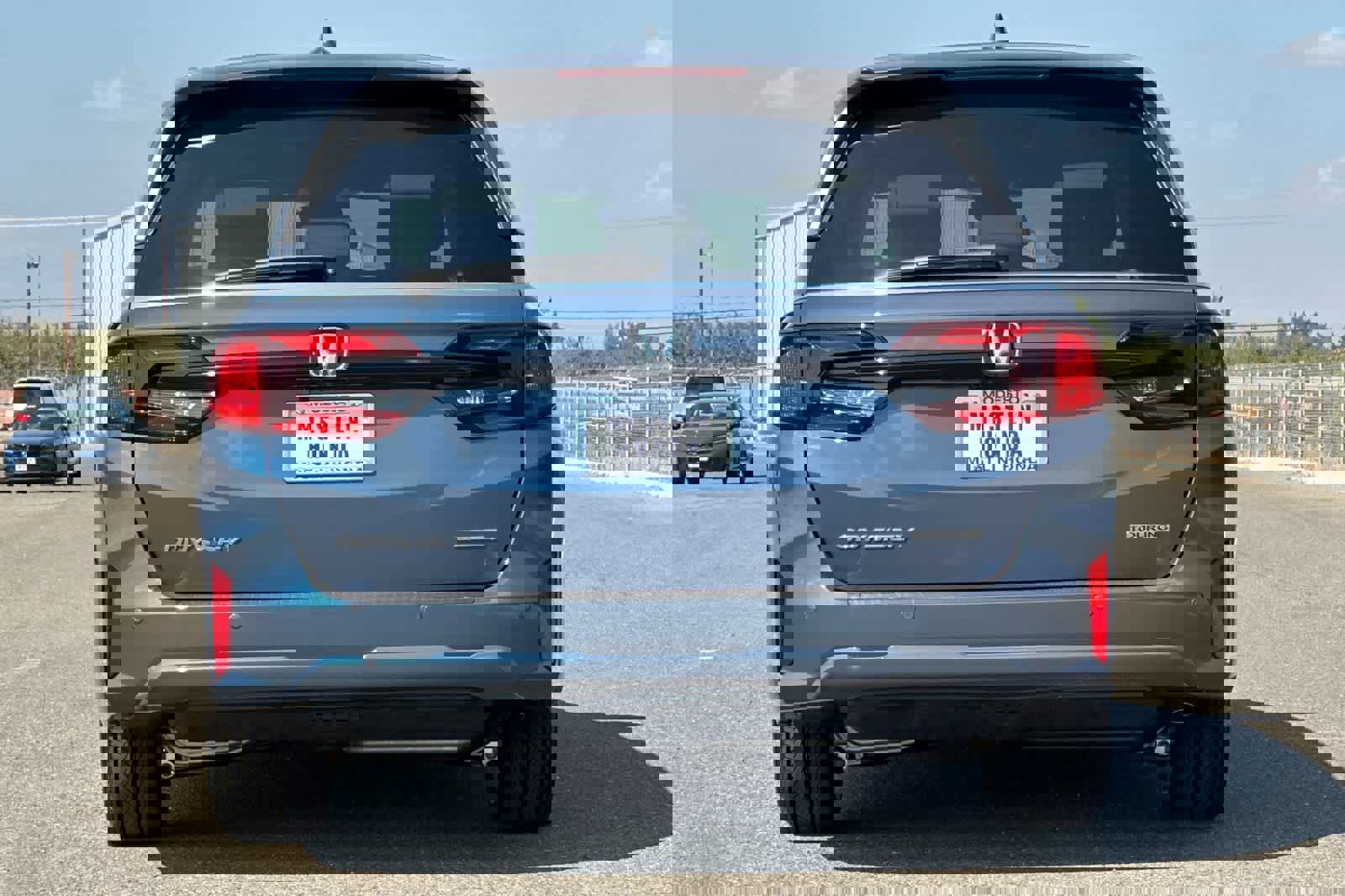 New 2026 Honda Odyssey Touring image 4