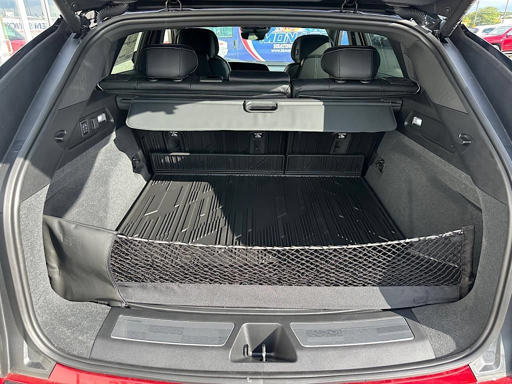New 2026 Cadillac Lyriq V AWD/4WD image 5