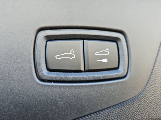 New 2026 Porsche Cayenne Electric AWD/4WD image 17