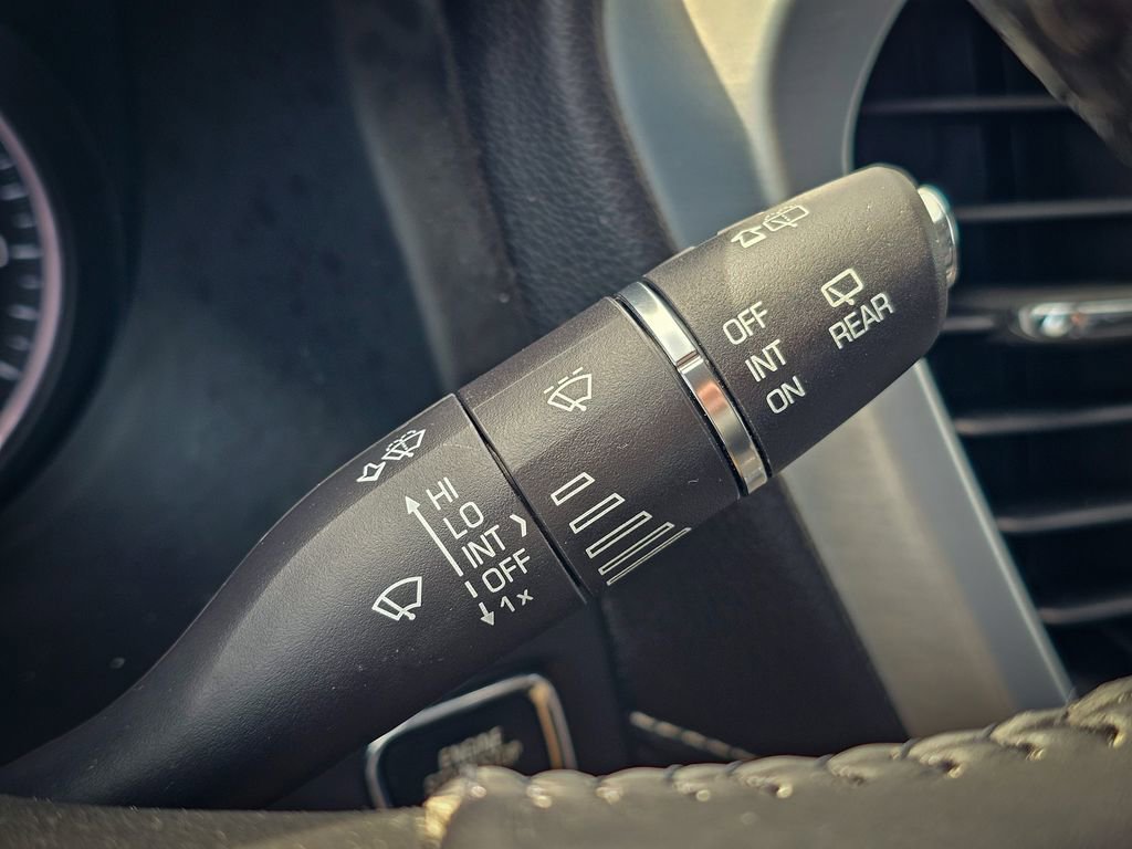 Used 2019 GMC Acadia SLT AWD/4WD image 18