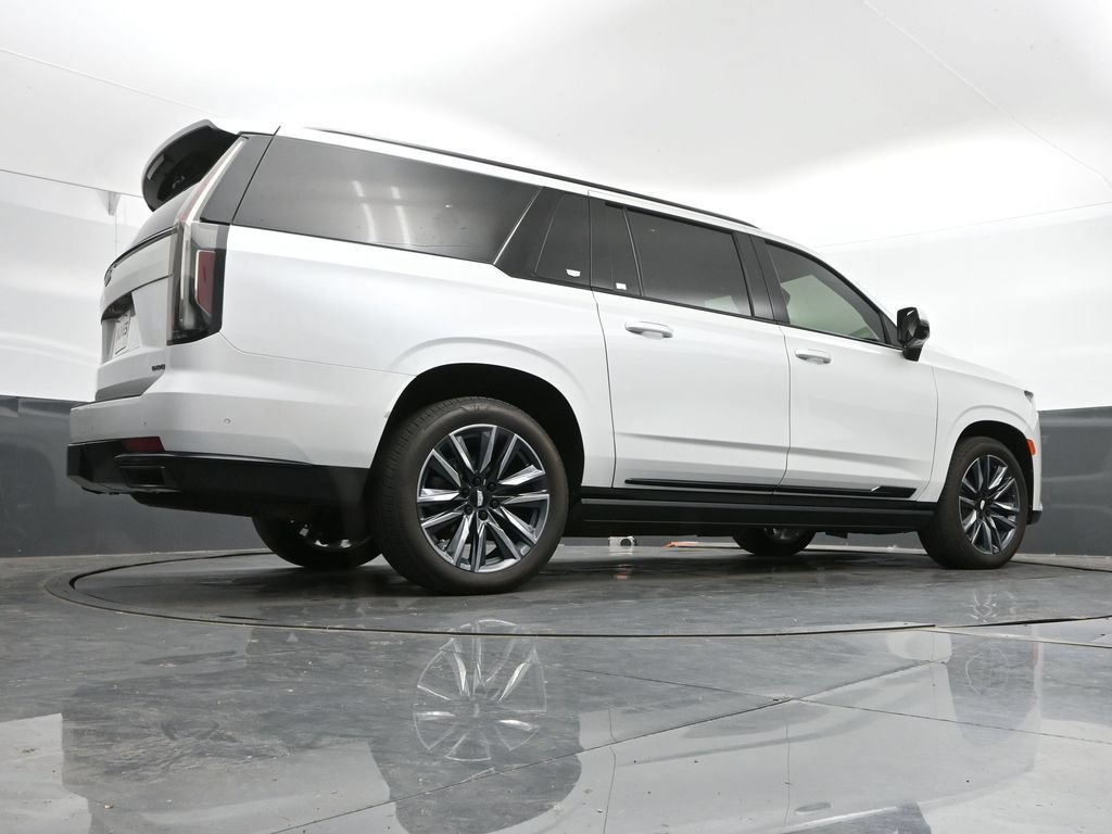 Used 2024 Cadillac Escalade ESV Sport Platinum AWD/4WD image 42