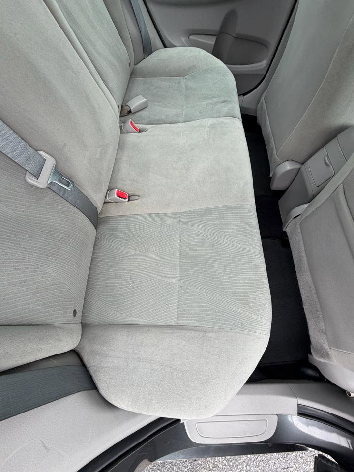 Used 2013 Toyota Corolla LE image 16