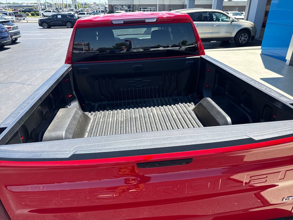 Used 2023 Chevrolet Silverado 1500 LT AWD/4WD image 35
