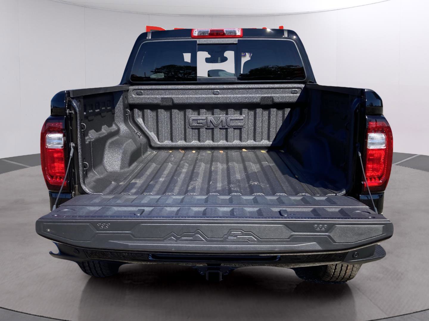 New 2026 GMC Canyon Elevation w/ Convenience Package image 12