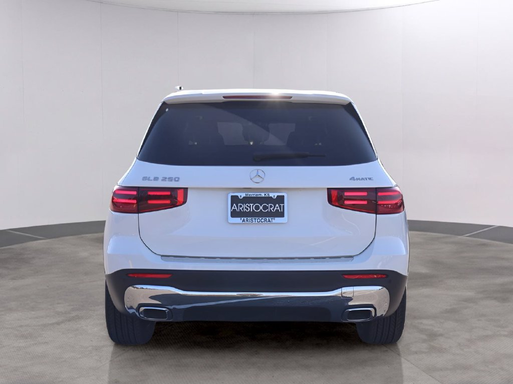 New 2026 Mercedes-Benz GLB 250 4MATIC image 6