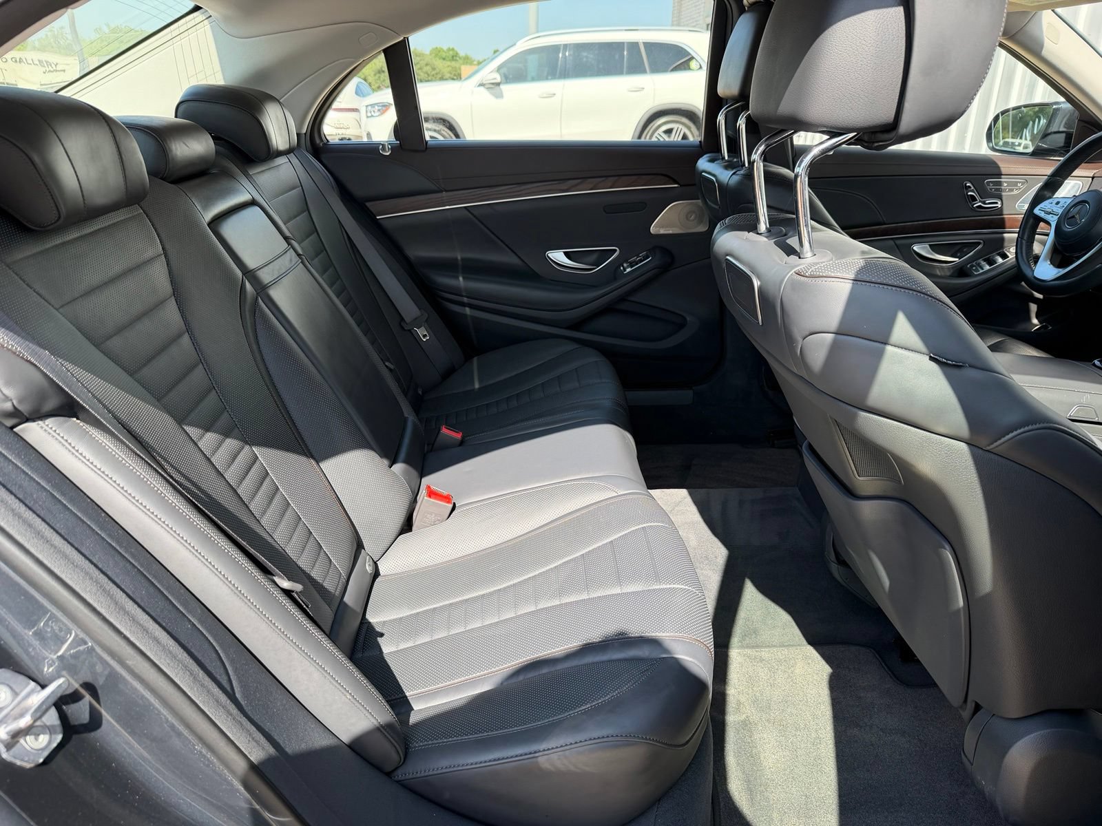 Used 2019 Mercedes-Benz S 560 Sedan image 23