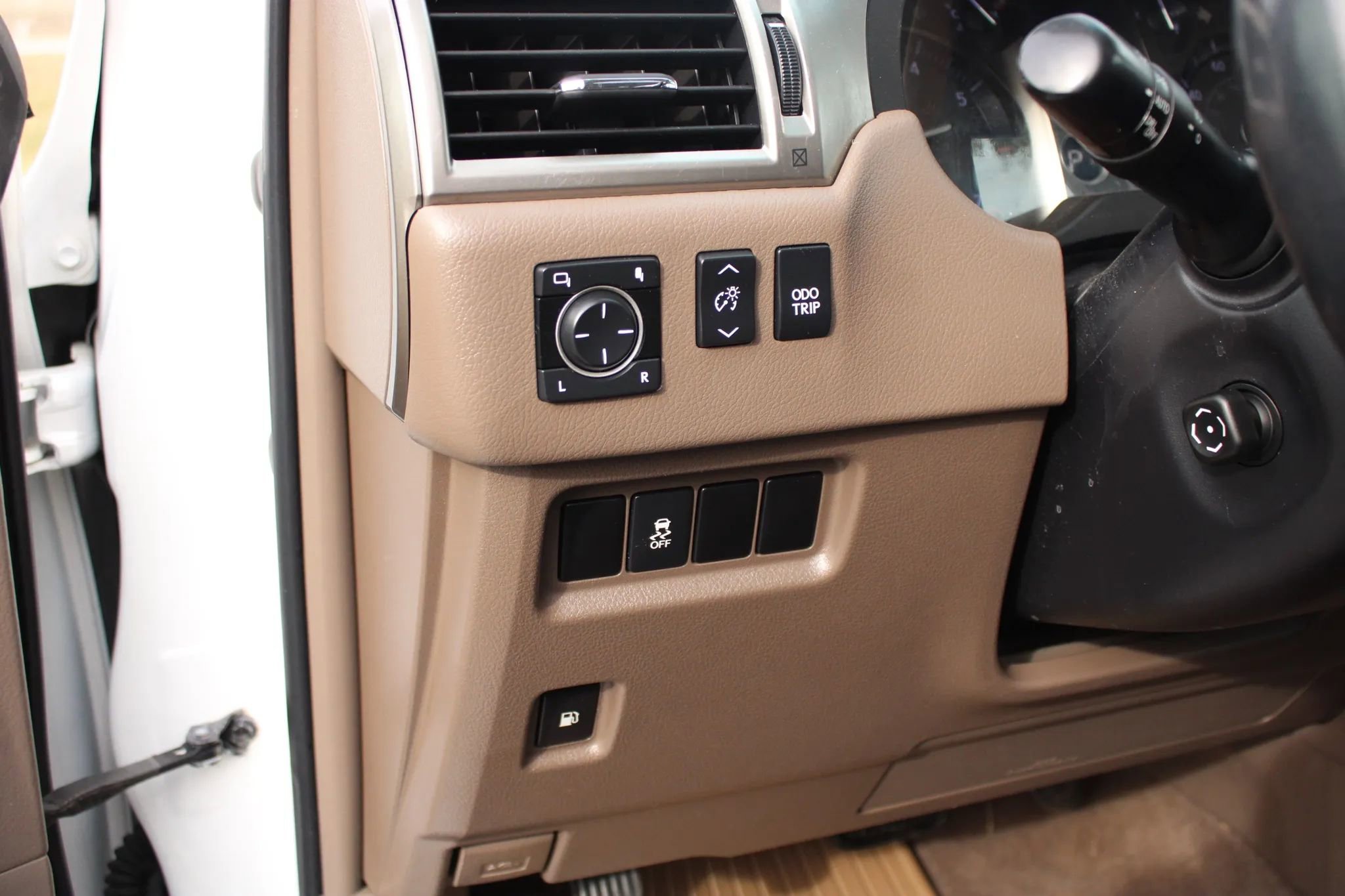 Used 2011 Lexus GX 460 image 20