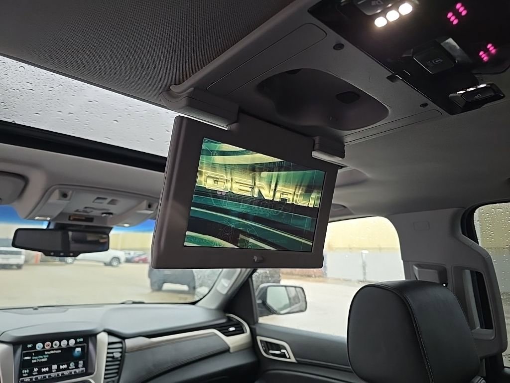 Used 2018 GMC Yukon XL Denali w/ Denali Ultimate Package AWD/4WD image 16