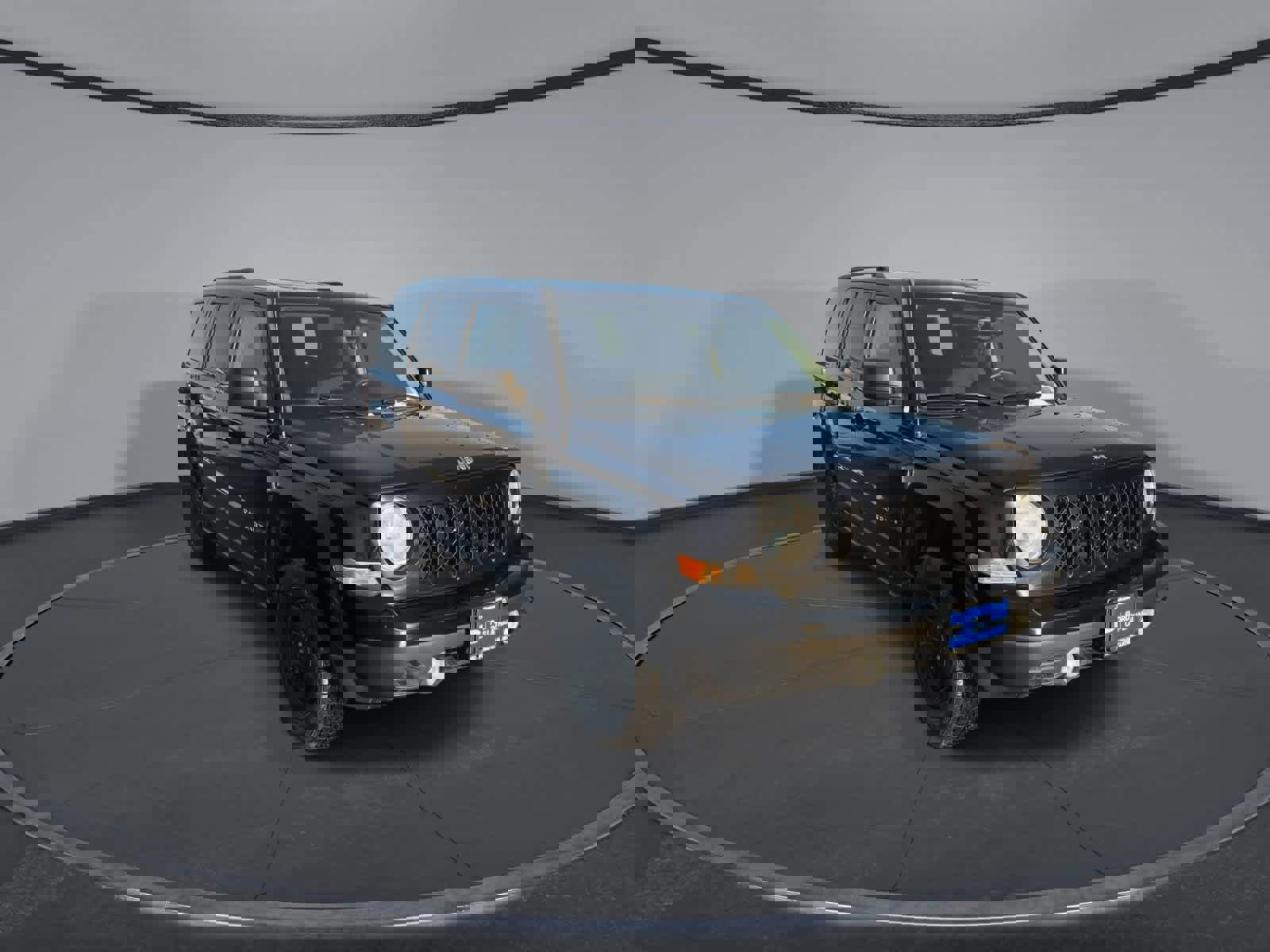 Used 2016 Jeep Patriot Sport image 2