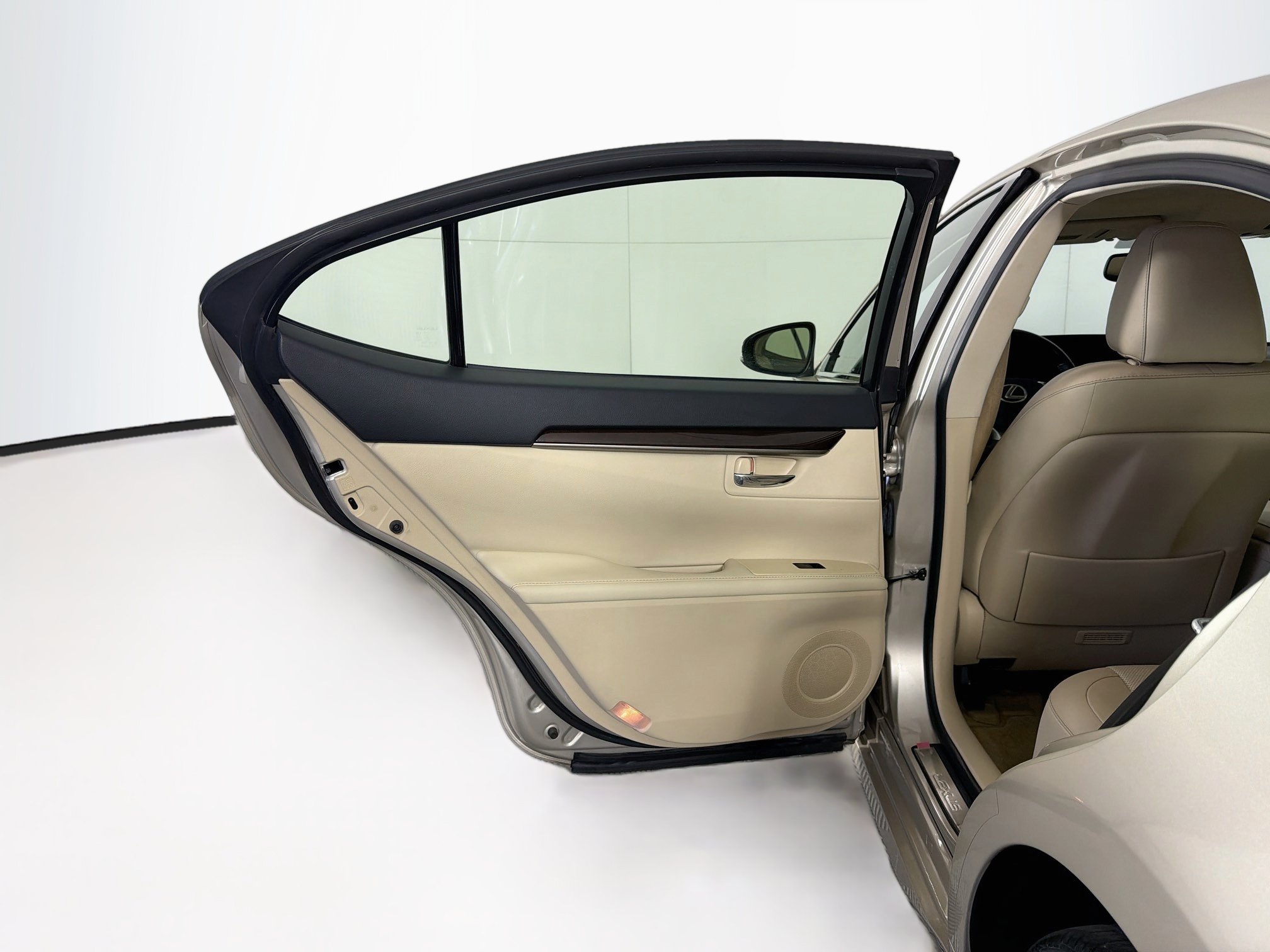 Used 2014 Lexus ES 350 w/ Luxury Package FWD image 28