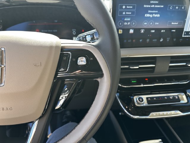 Certified 2023 Lincoln Corsair AWD w/ Equipment Group 101A image 29