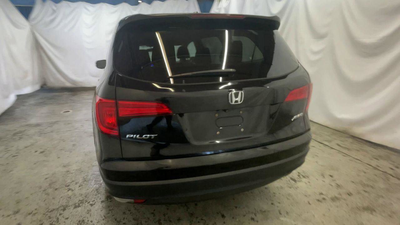 Used 2018 Honda Pilot EX image 7