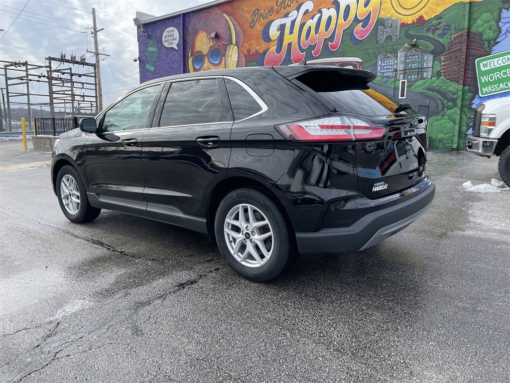 Used 2023 Ford Edge SEL image 3