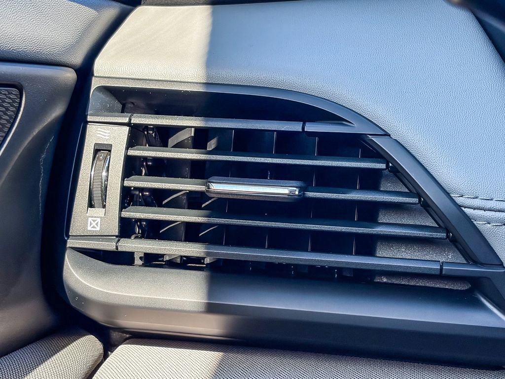 Used 2020 Subaru Legacy image 46