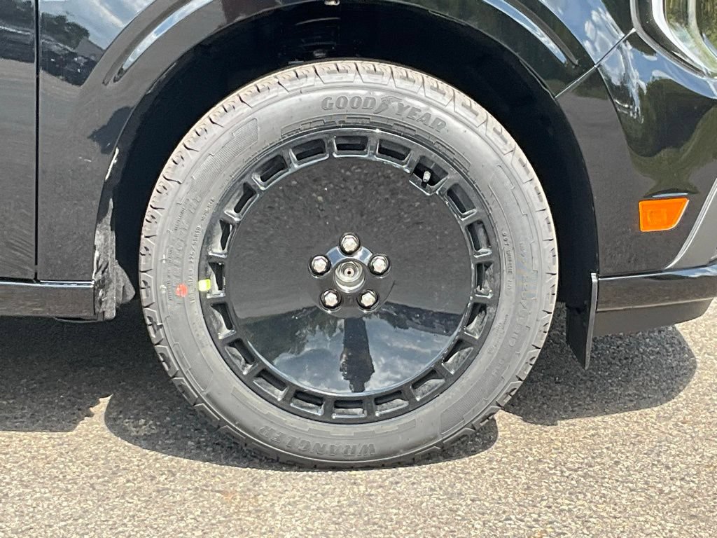 New 2025 Ford Maverick Lobo AWD/4WD image 25