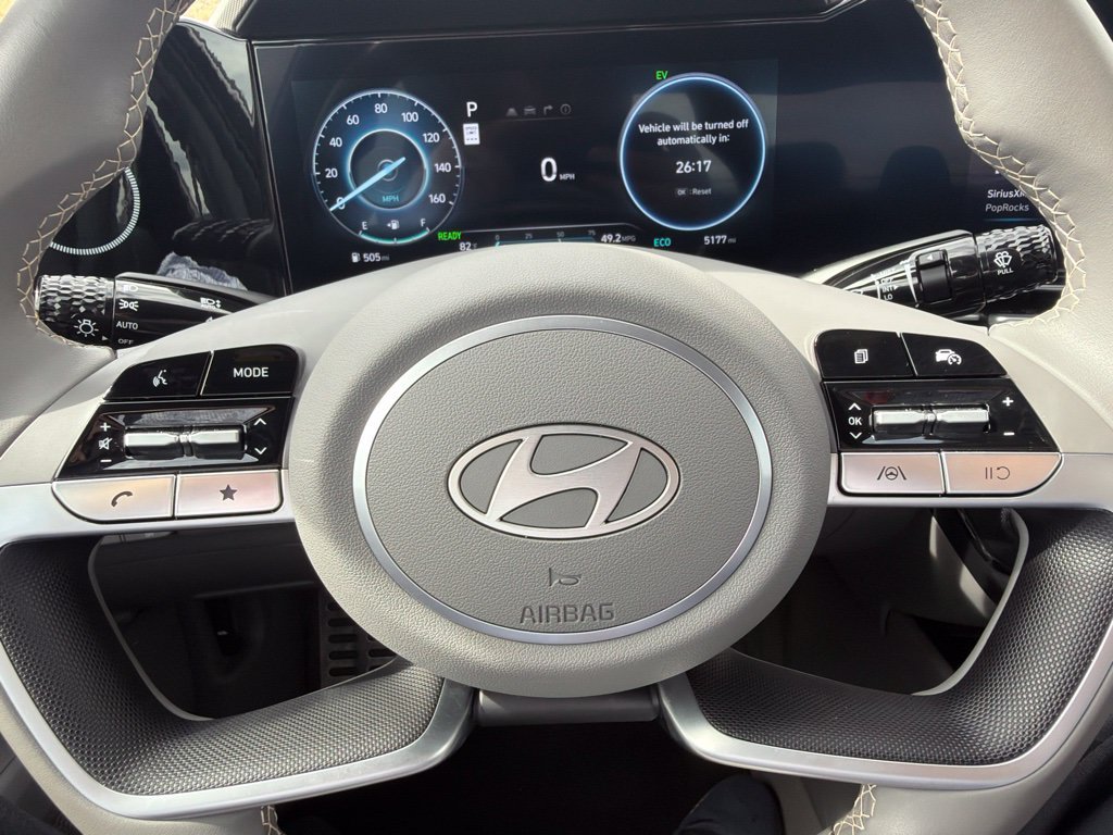 Certified 2025 Hyundai Elantra SEL FWD image 23