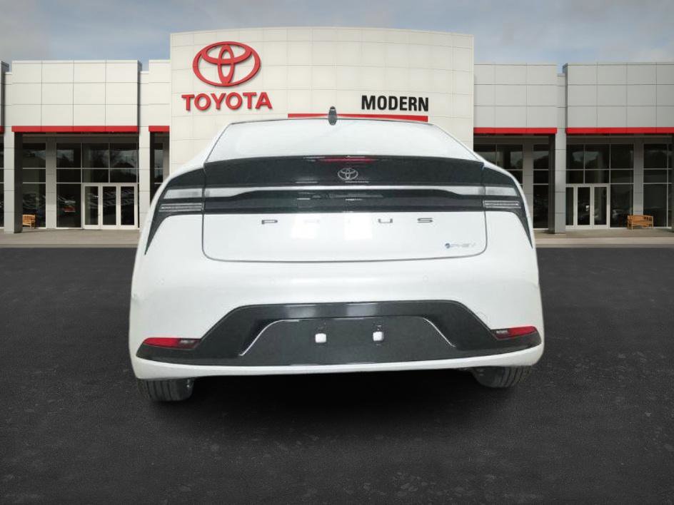 New 2026 Toyota Prius Plug-In Hybrid FWD image 17