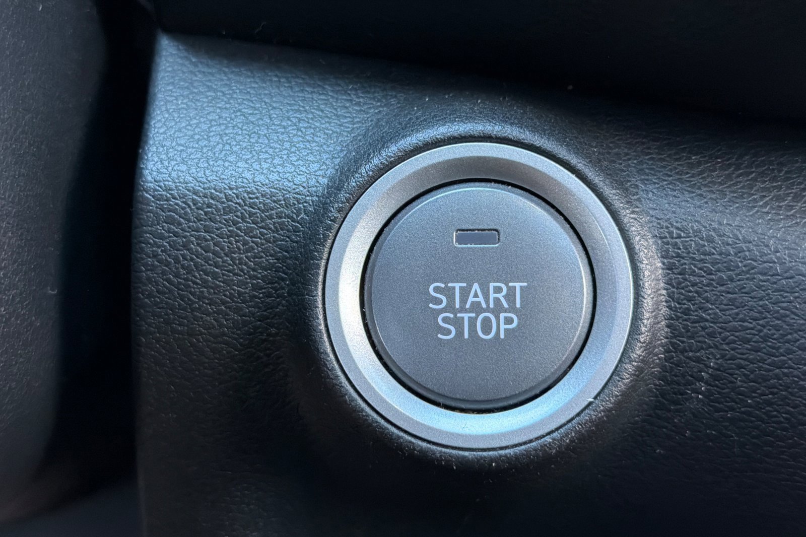 Used 2020 Hyundai Kona Limited image 29