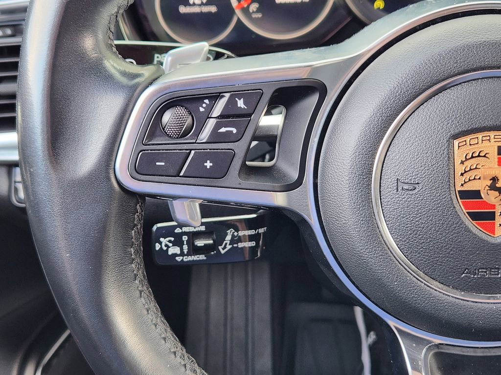 Used 2018 Porsche Panamera 4 image 16