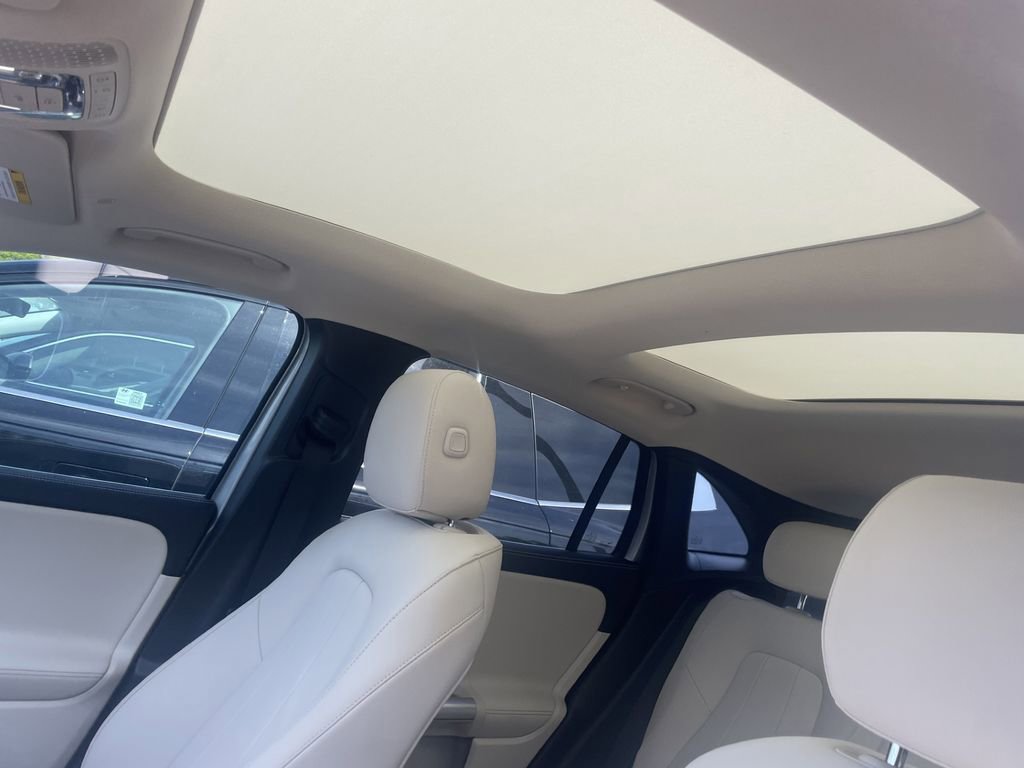 Used 2025 Mercedes-Benz GLA 250 image 18