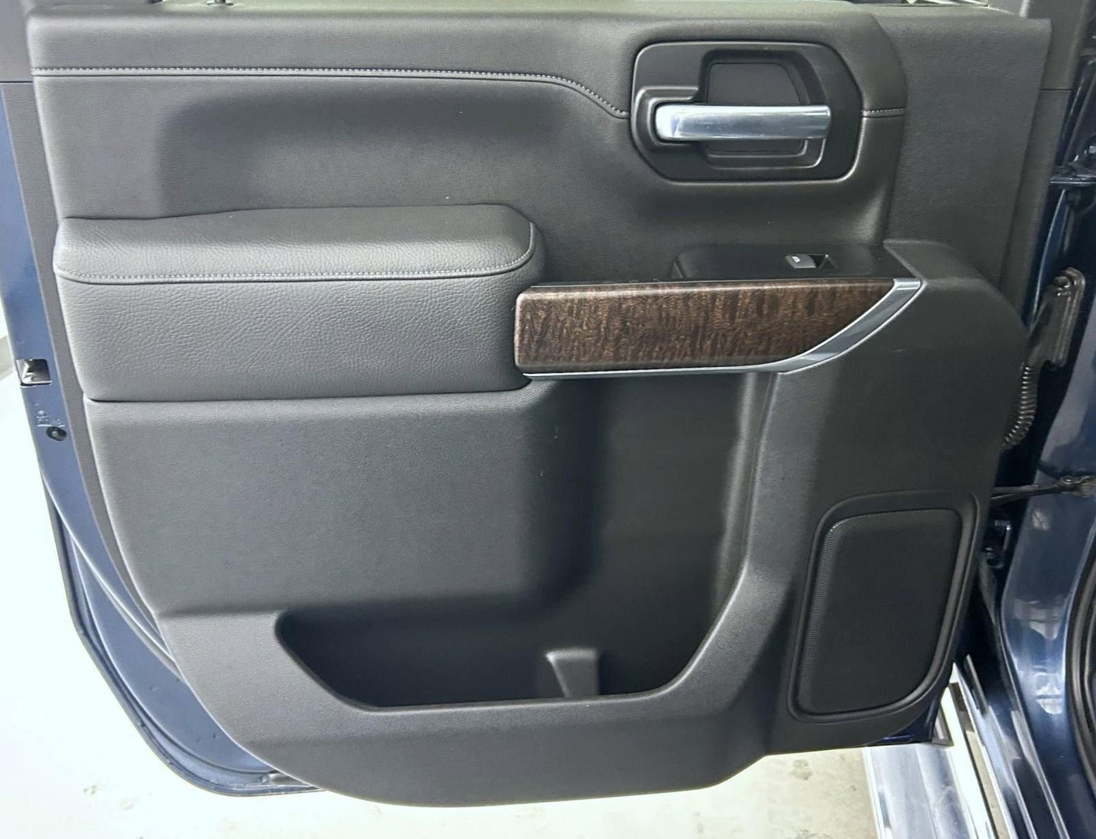 Used 2020 GMC Sierra 2500 Denali w/ Denali Ultimate Package image 20