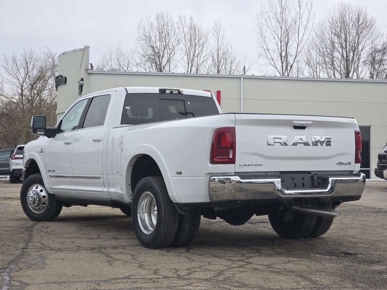 New 2026 RAM 3500 Limited image 10