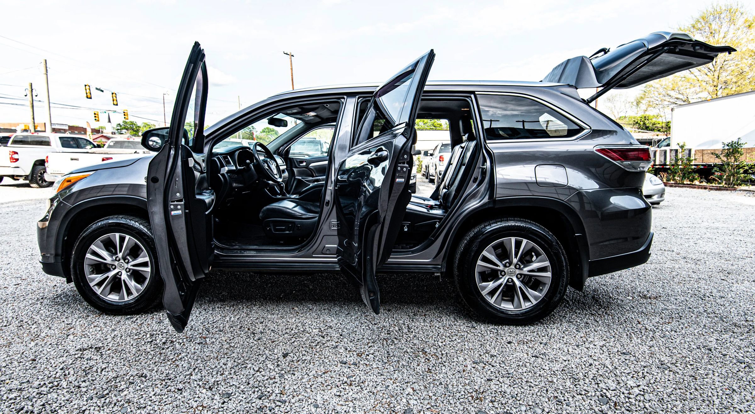 Used 2014 Toyota Highlander XLE image 22