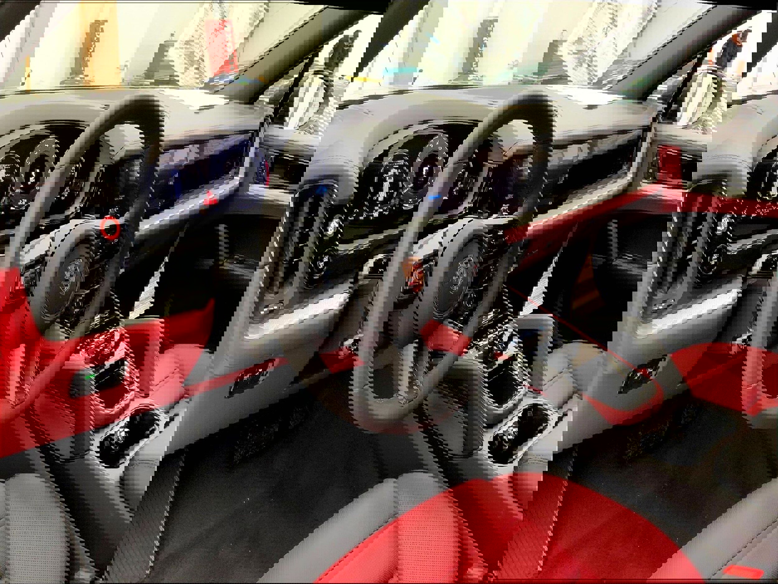 New 2025 Porsche Cayenne image 4