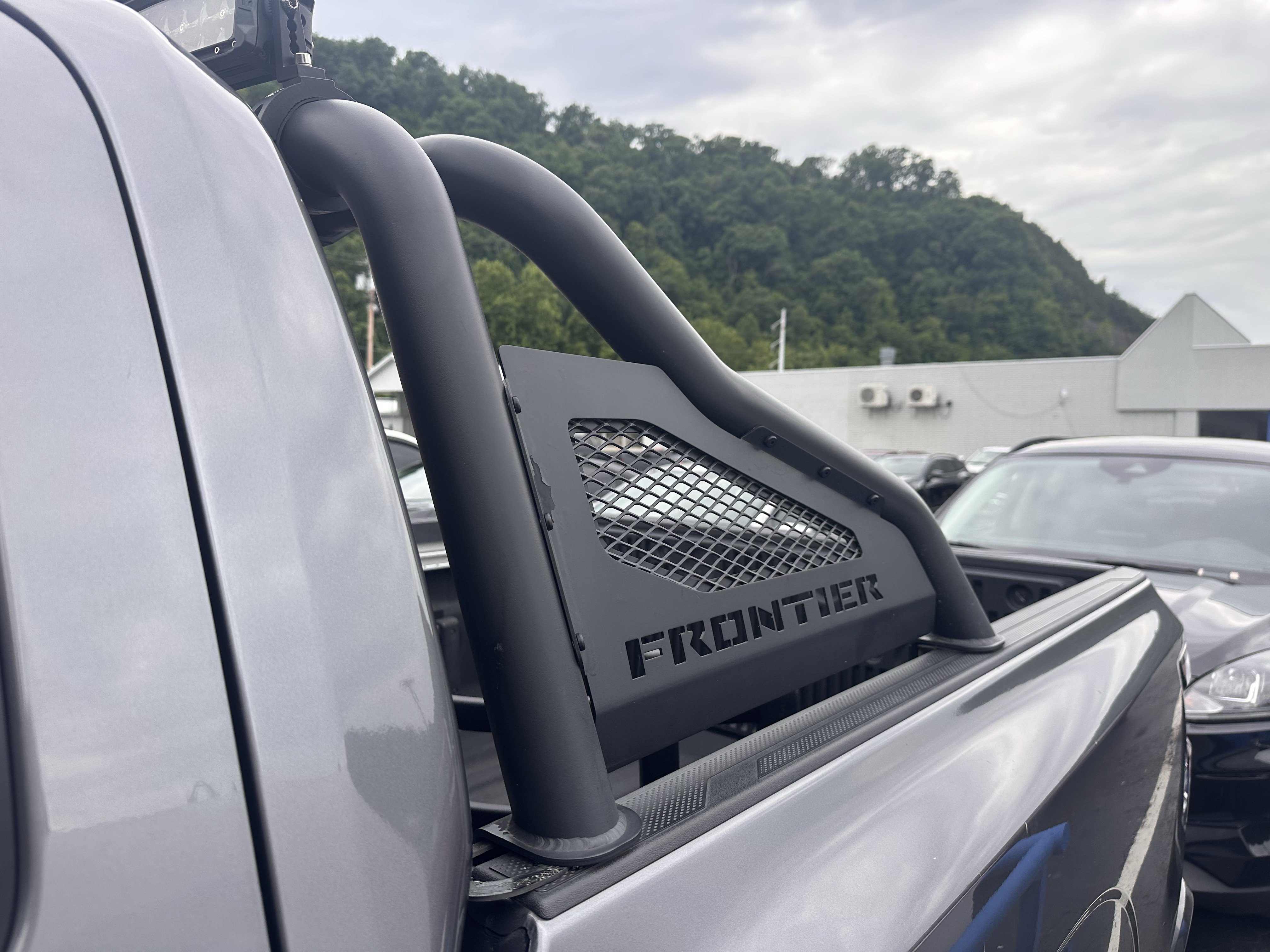 Used 2022 Nissan Frontier SV AWD/4WD image 13