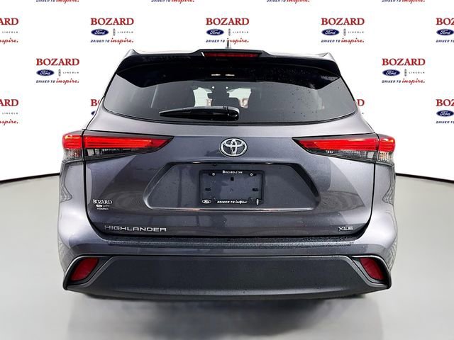 Used 2022 Toyota Highlander XLE image 7