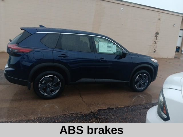 New 2026 Nissan Rogue SV image 7