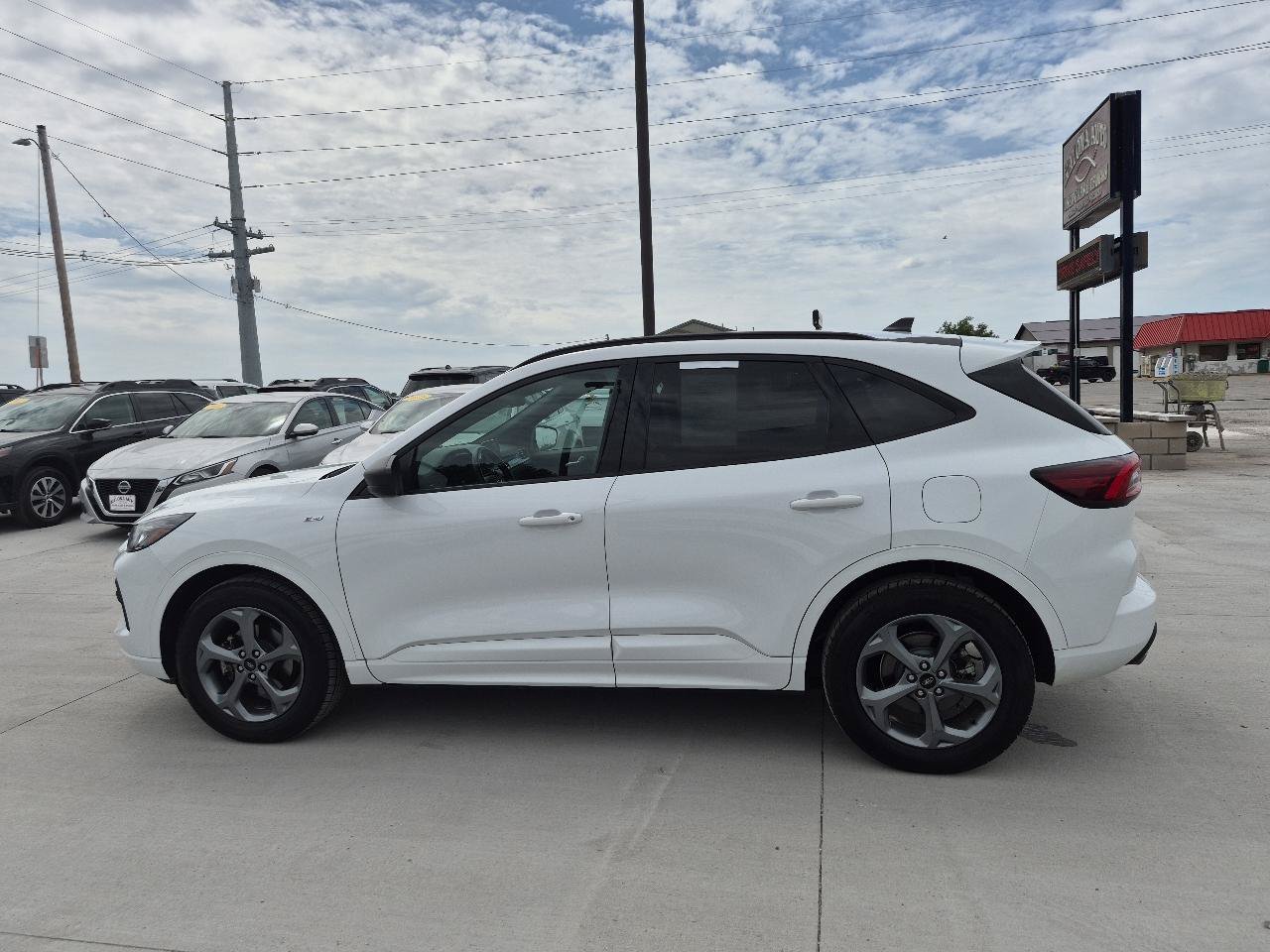 Used 2023 Ford Escape ST-Line AWD/4WD image 11