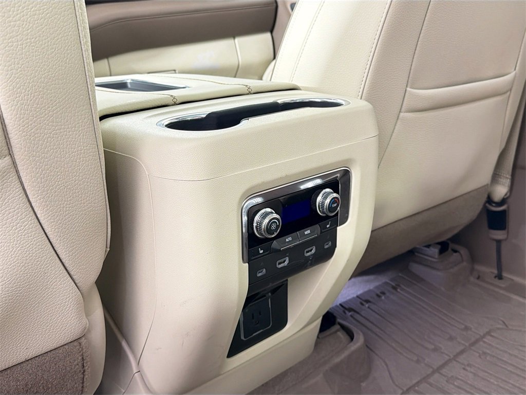 Used 2024 GMC Yukon Denali image 25