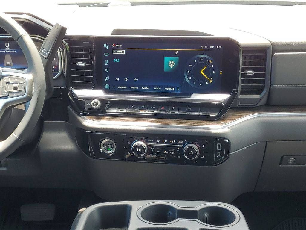Certified 2024 Chevrolet Silverado 1500 LT AWD/4WD image 23