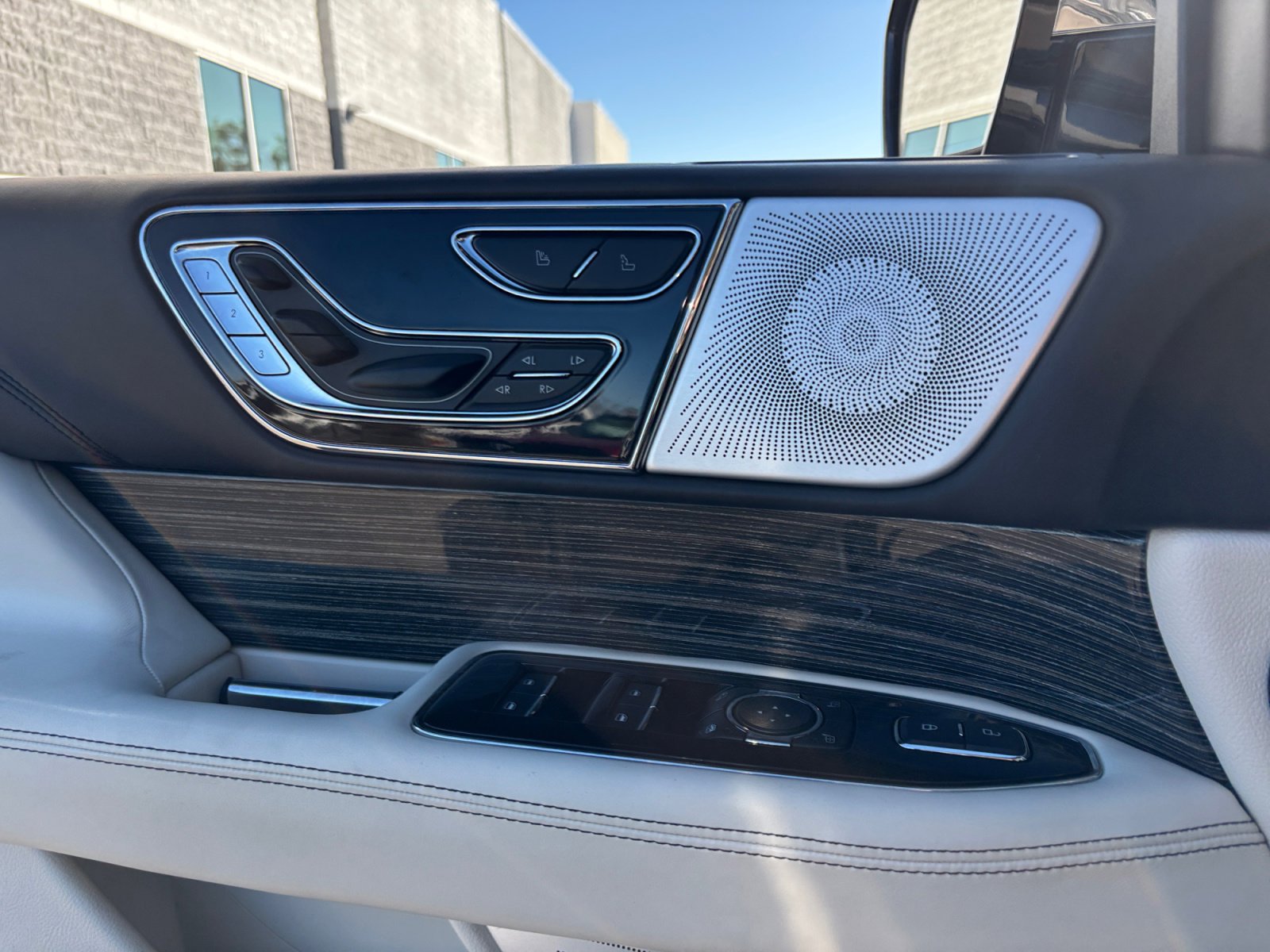 Used 2022 Lincoln Navigator Black Label image 16